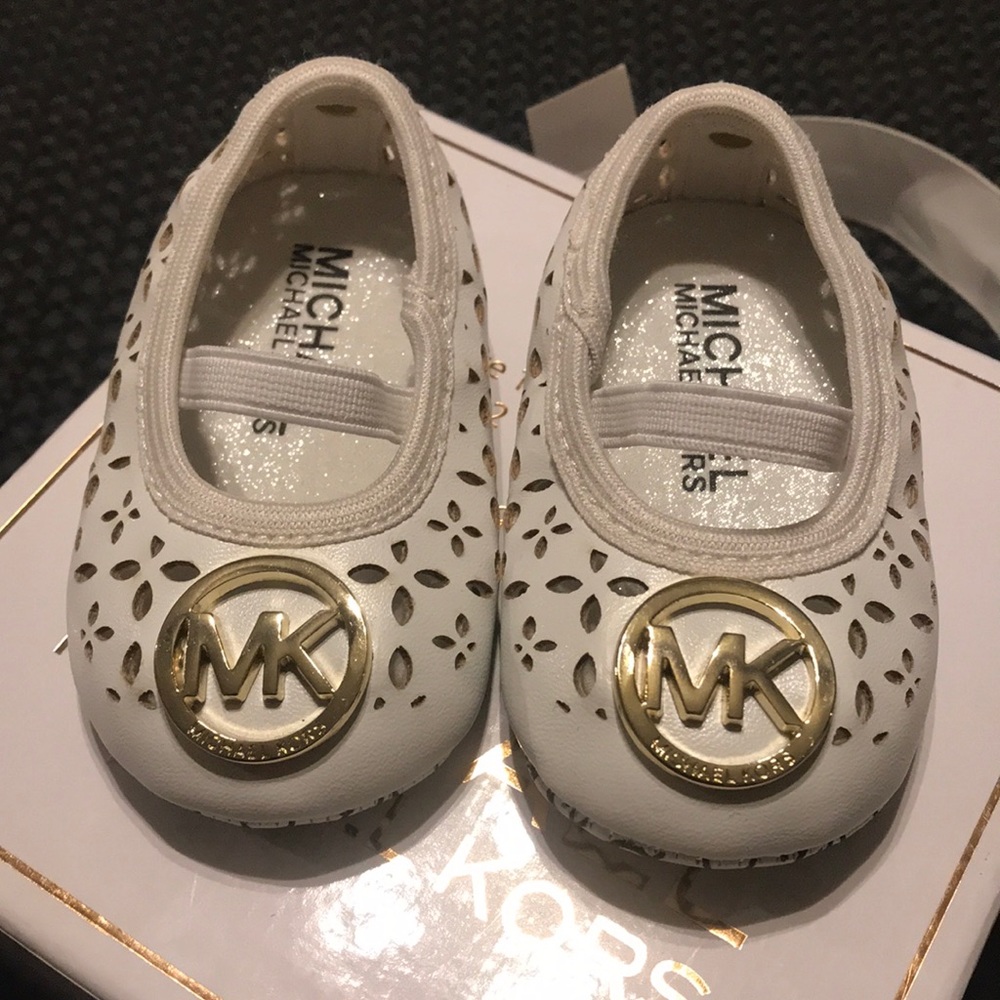 Michael Kors Infant white Baby Jenny flats
